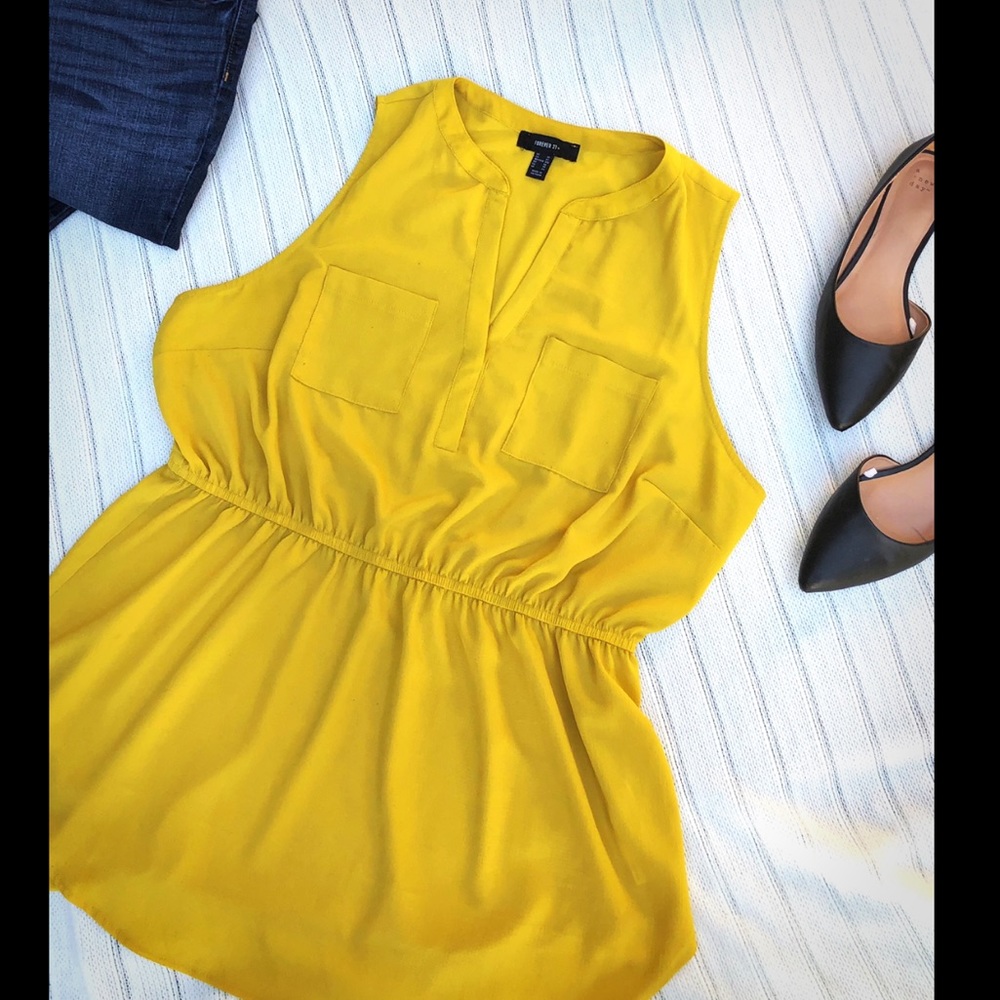 Dusty yellow, no sleeve, blouse. Plus size